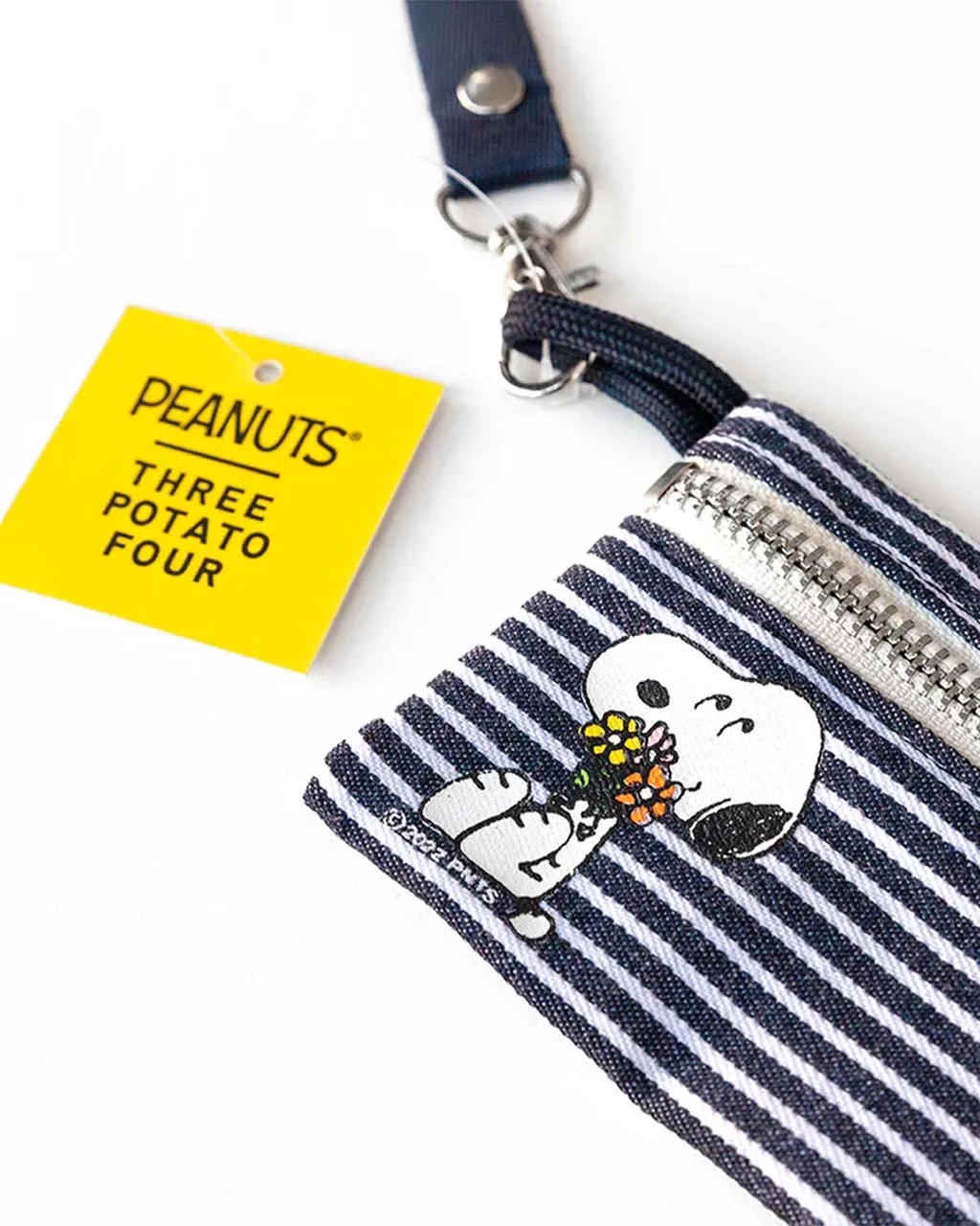 Snoopy Bouquet Lanyard Zip Wallet